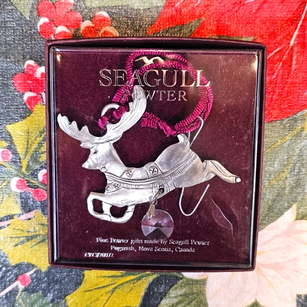 NWT✨️Pewter Reindeer Ornament